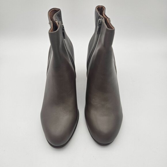 Vionic Kennedy Oyster Gray Leather Ankle Boot Block Heel Womens Sz 8.5 NEW - Picture 4 of 7